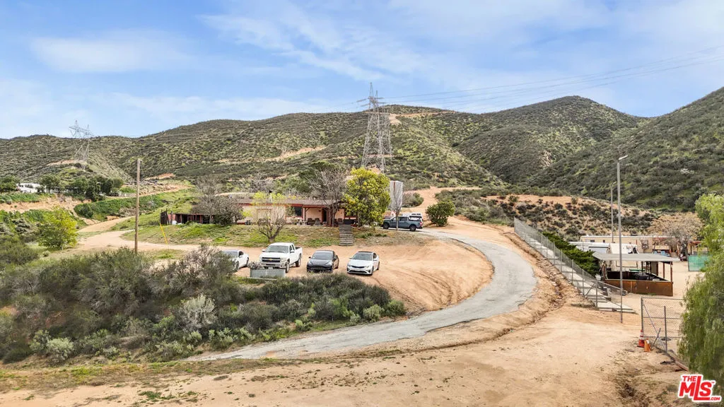 11426 Sierra Highway, Santa Clarita, California 91390 home-pic-11