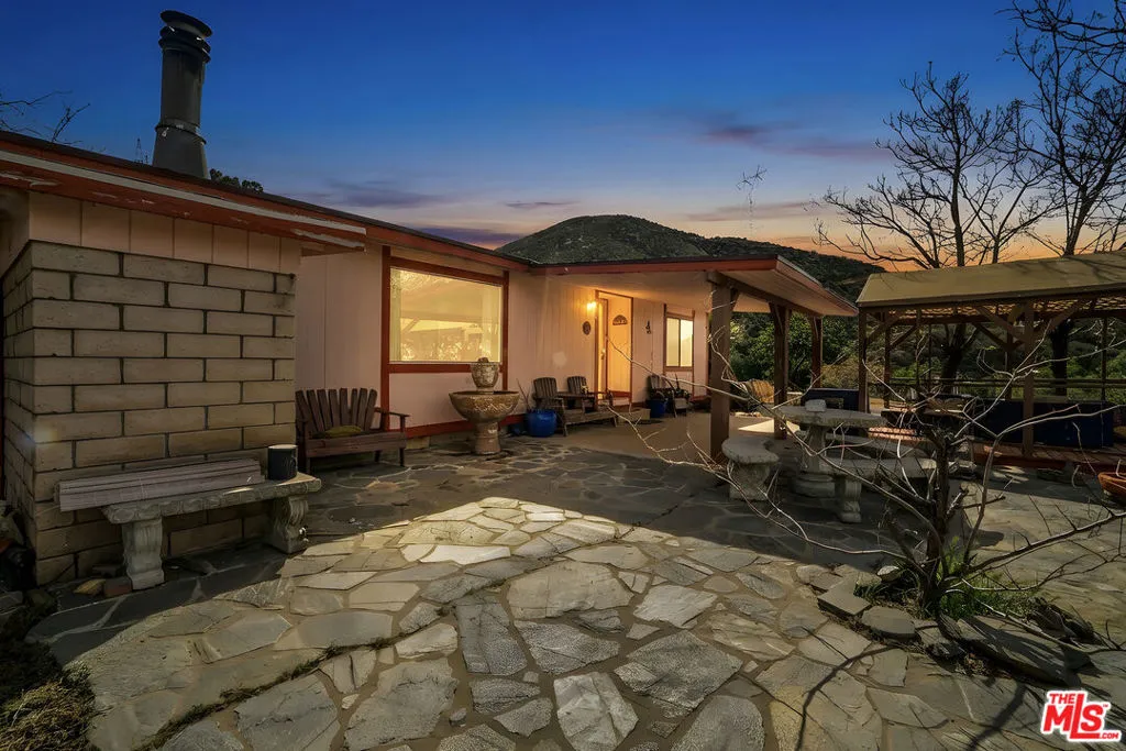 11426 Sierra Highway, Santa Clarita, California 91390 home-pic-2