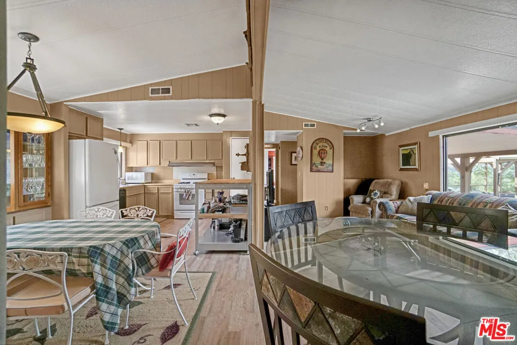 11426 Sierra Highway, Santa Clarita, California 91390 home-pic-22