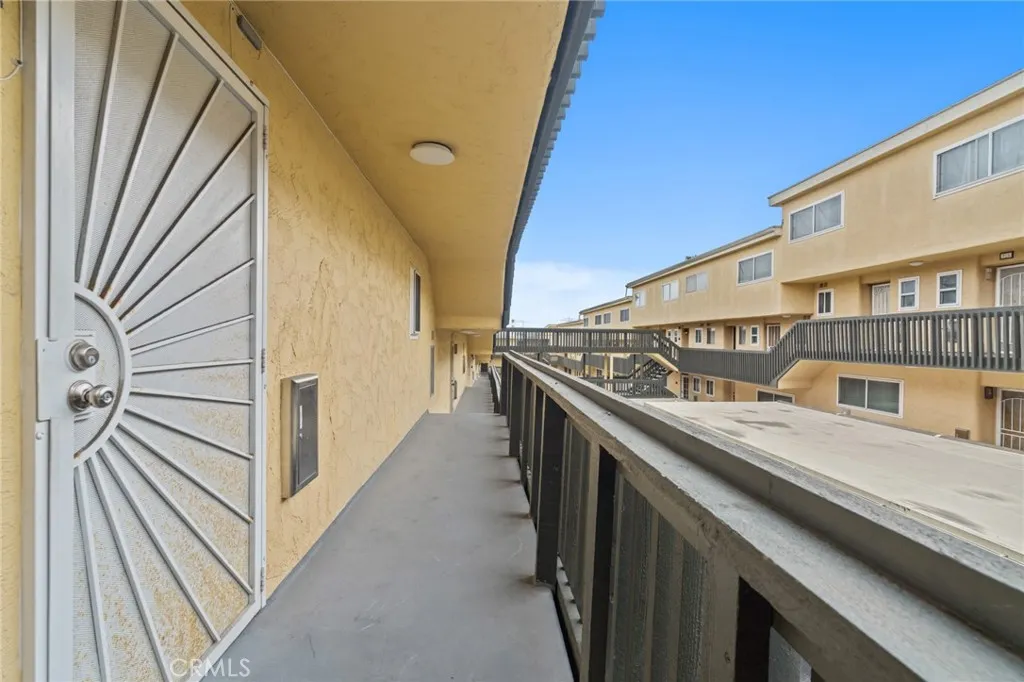 770 W Imperial, El Segundo, California 90245 home-pic-20