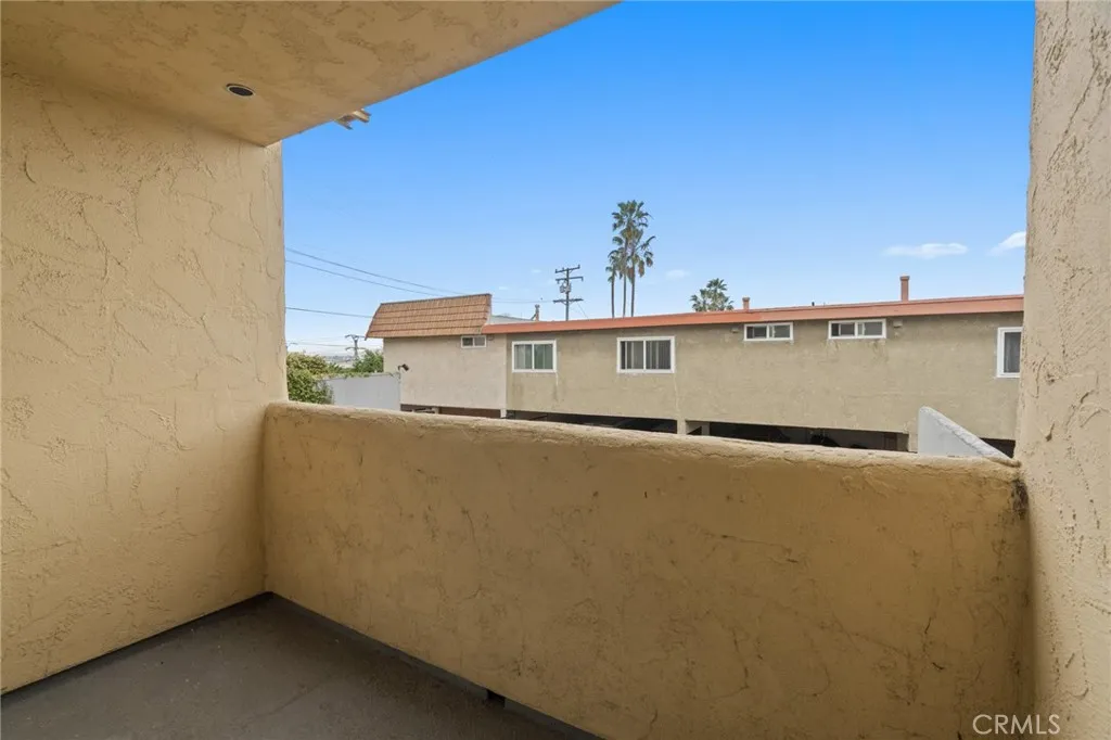 770 W Imperial, El Segundo, California 90245 home-pic-12