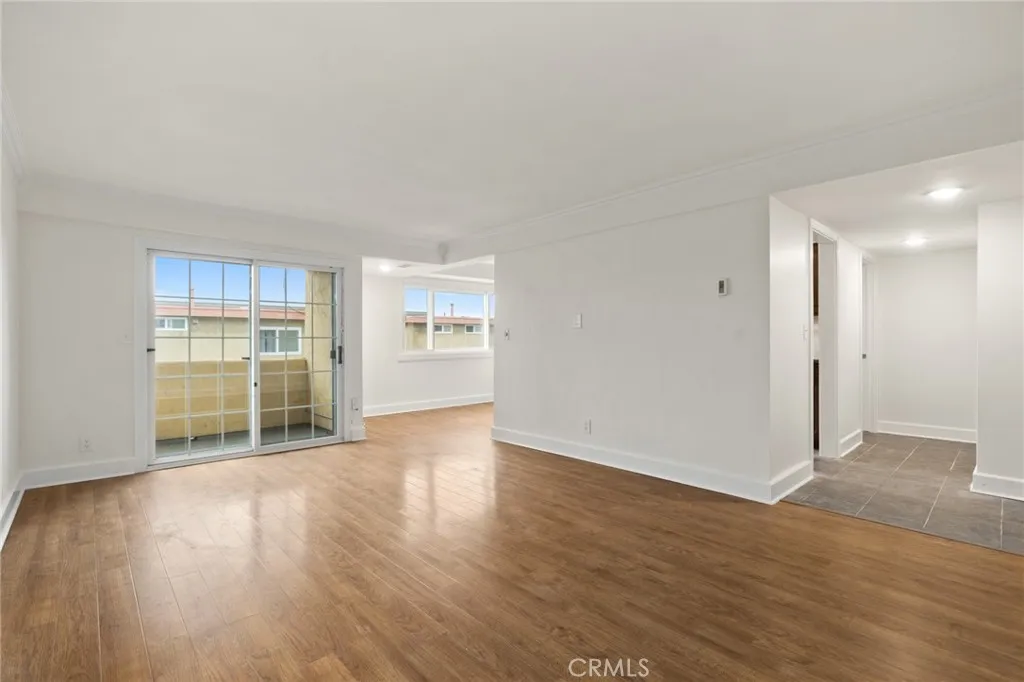 770 W Imperial, El Segundo, California 90245 home-pic-3