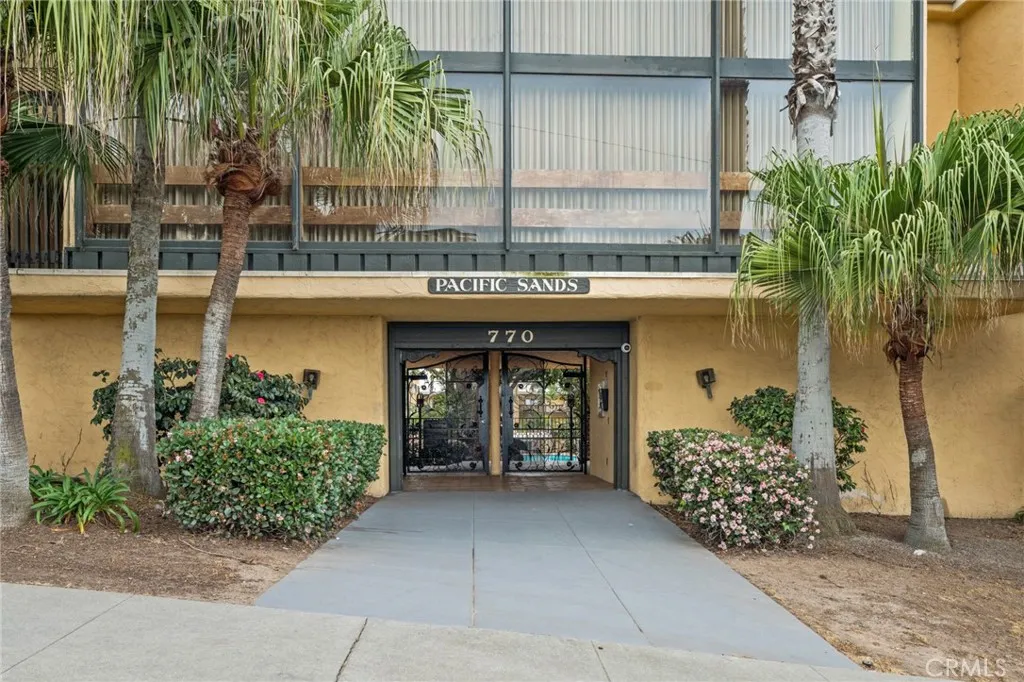 770 W Imperial, El Segundo, California 90245 home-pic-24
