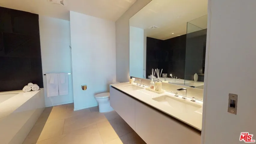 model unit bathroom