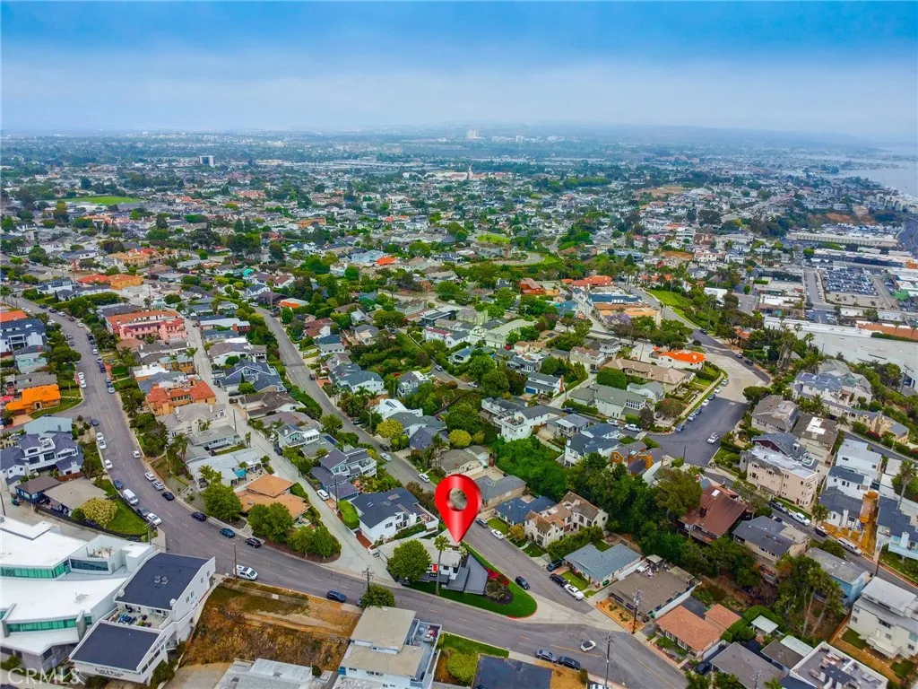 300 Holmwood Drive, Newport Beach, California 92663 home-pic-27