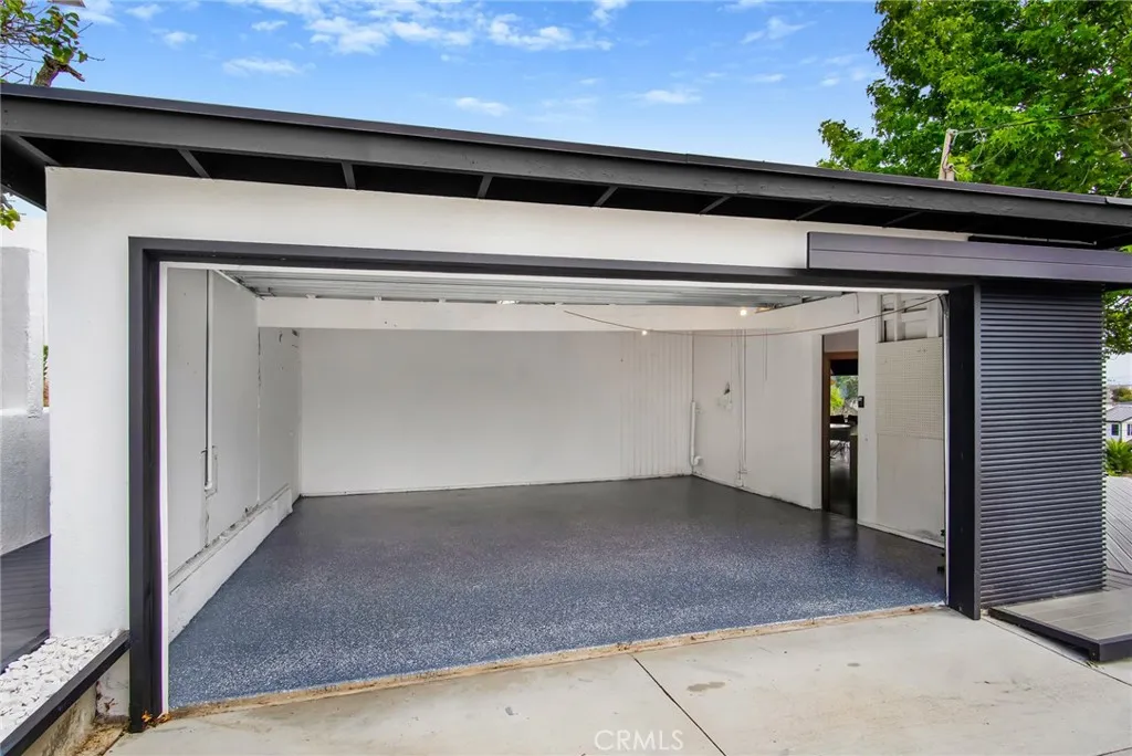 300 Holmwood Drive, Newport Beach, California 92663 home-pic-15