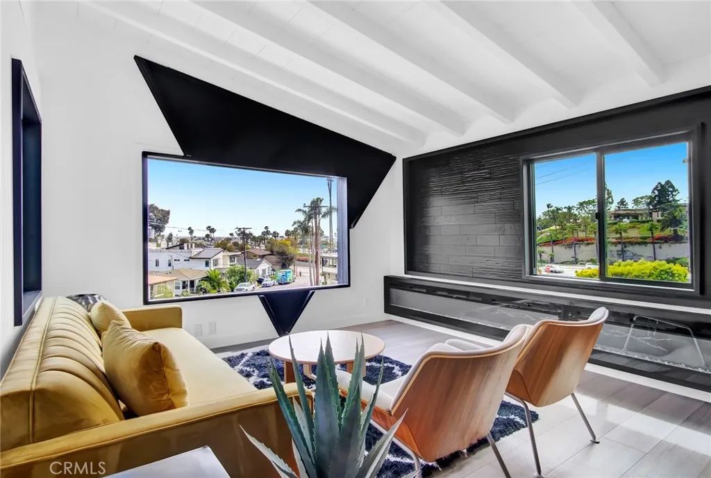 300 Holmwood Drive, Newport Beach, California 92663 home-pic-7