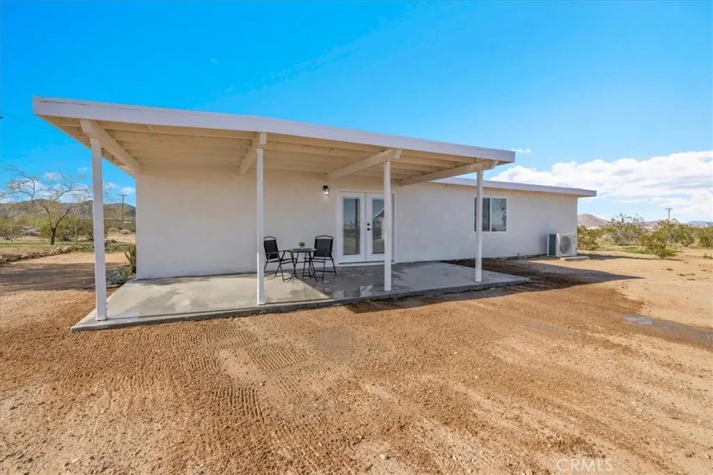 475 Fair Acres Lane, Landers, California 92285 home-pic-5