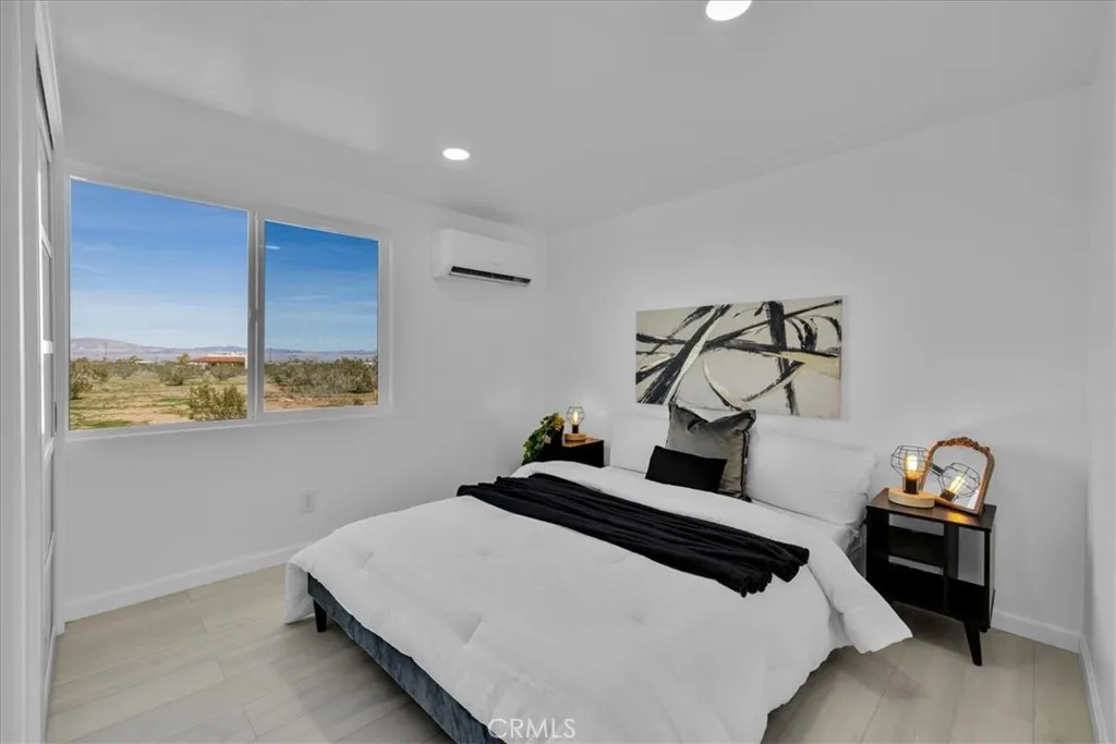 475 Fair Acres Lane, Landers, California 92285 home-pic-16