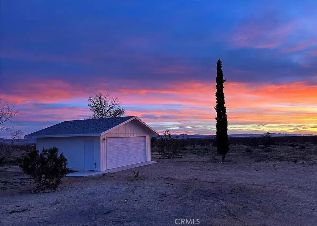 475 Fair Acres Lane, Landers, California 92285 home-pic-28