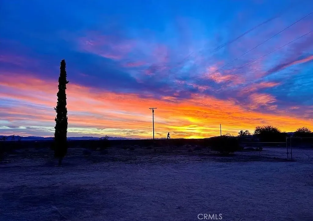 475 Fair Acres Lane, Landers, California 92285 home-pic-30