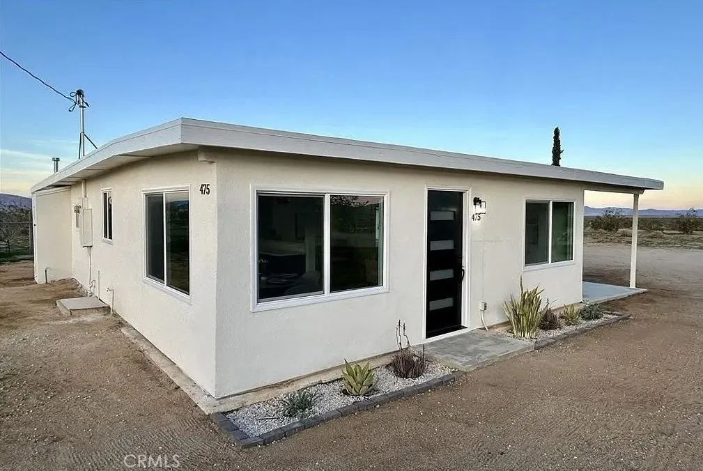 475 Fair Acres Lane, Landers, California 92285 home-pic-2