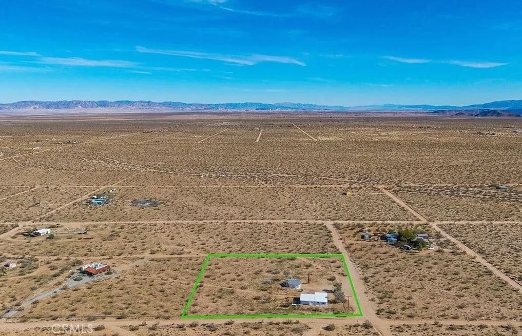 475 Fair Acres Lane, Landers, California 92285 home-pic-34