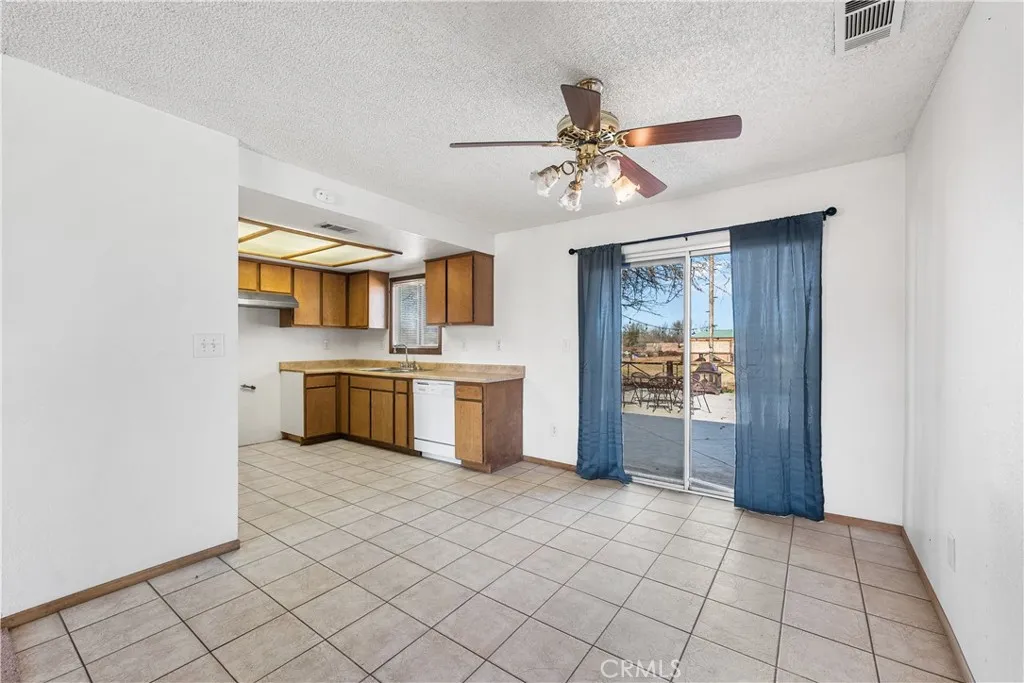 10837 E Avenue R10, Littlerock, California 93543 home-pic-12