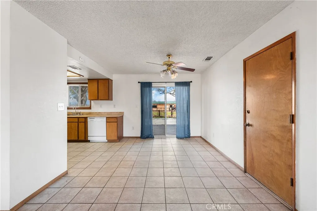 10837 E Avenue R10, Littlerock, California 93543 home-pic-11