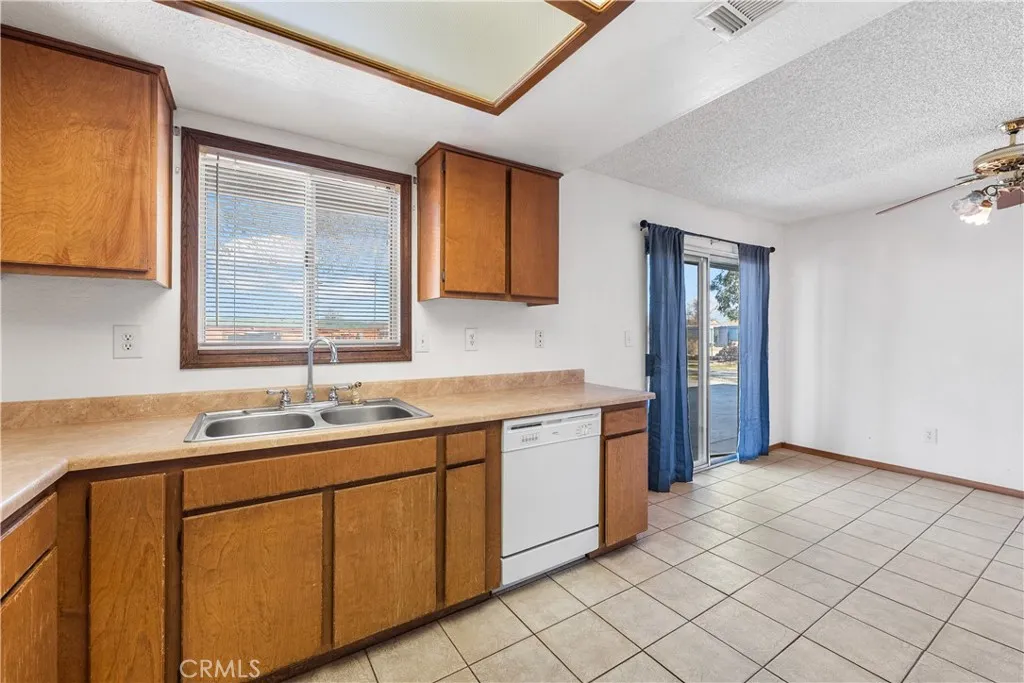 10837 E Avenue R10, Littlerock, California 93543 home-pic-21
