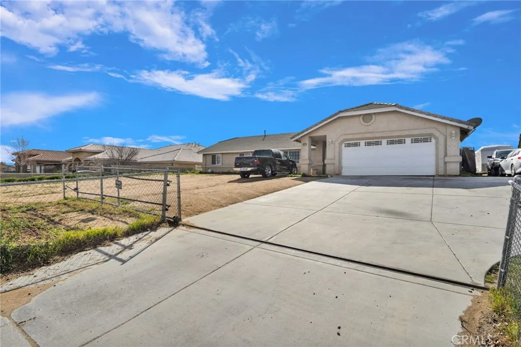 16271 Nisqualli Road, Victorville, California 92395 home-pic-2