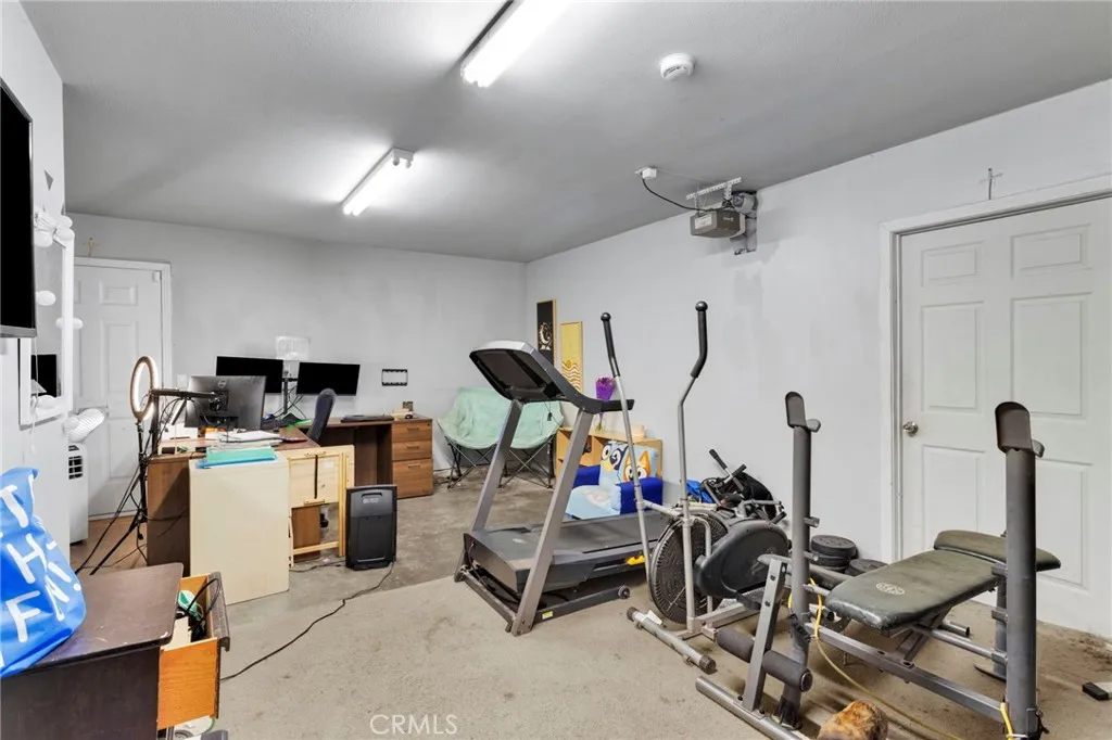 16271 Nisqualli Road, Victorville, California 92395 home-pic-17
