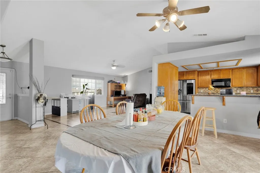 16271 Nisqualli Road, Victorville, California 92395 home-pic-6