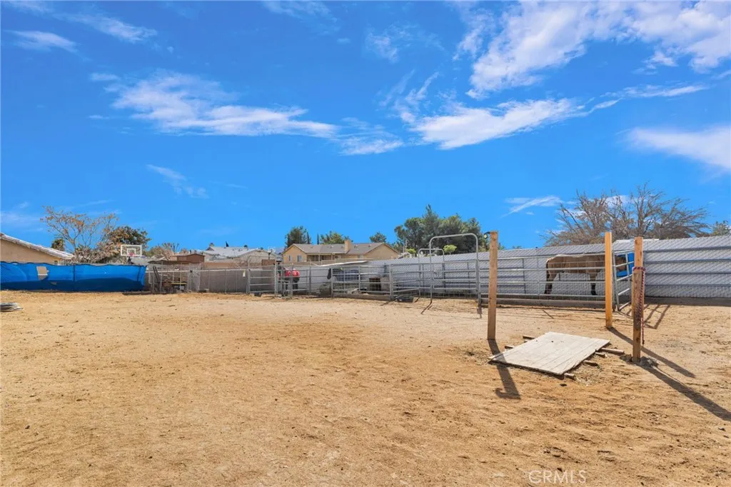 16271 Nisqualli Road, Victorville, California 92395 home-pic-28