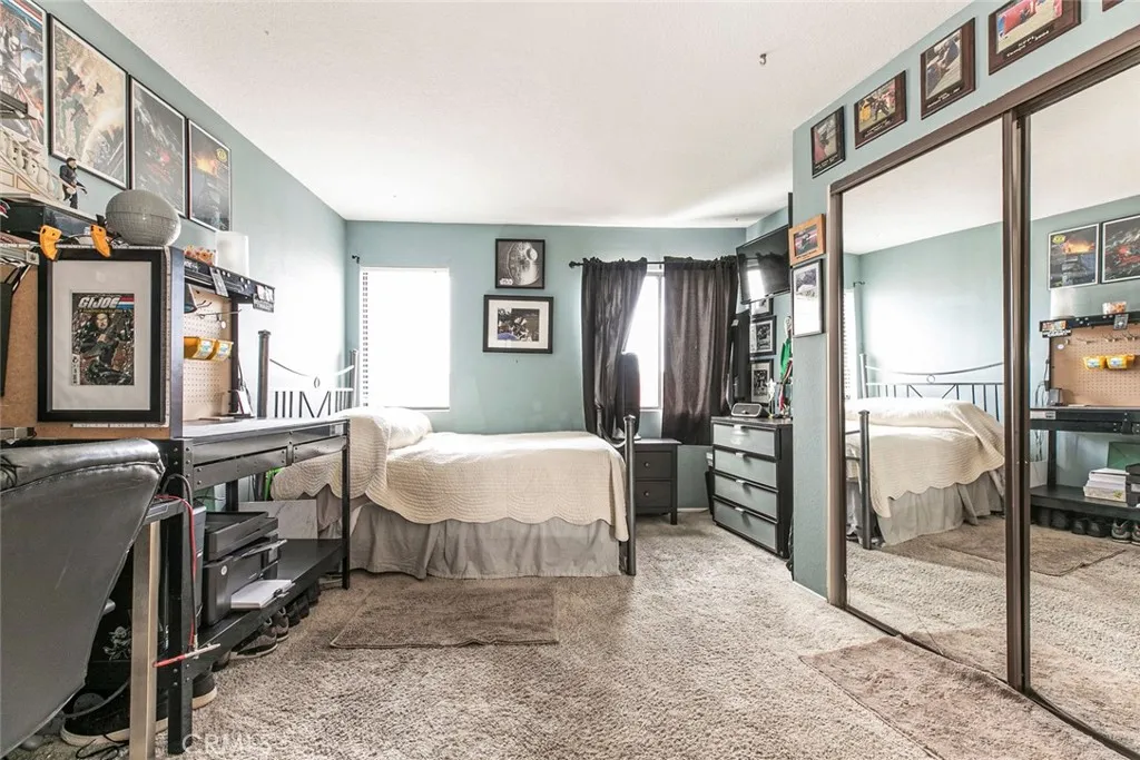 1340 Glenwood Road 4, Glendale, California 91201 home-pic-37