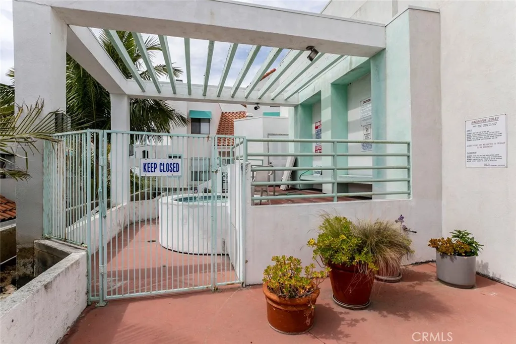 1340 Glenwood Road 4, Glendale, California 91201 home-pic-6