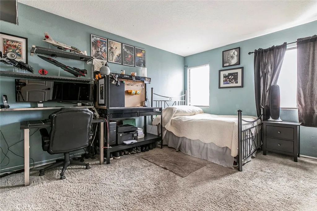 1340 Glenwood Road 4, Glendale, California 91201 home-pic-39