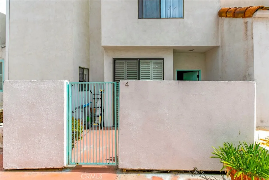 1340 Glenwood Road 4, Glendale, California 91201 home-pic-9