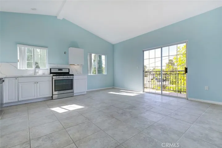 6648 Gaviota Avenue, Lake Balboa, California 91406