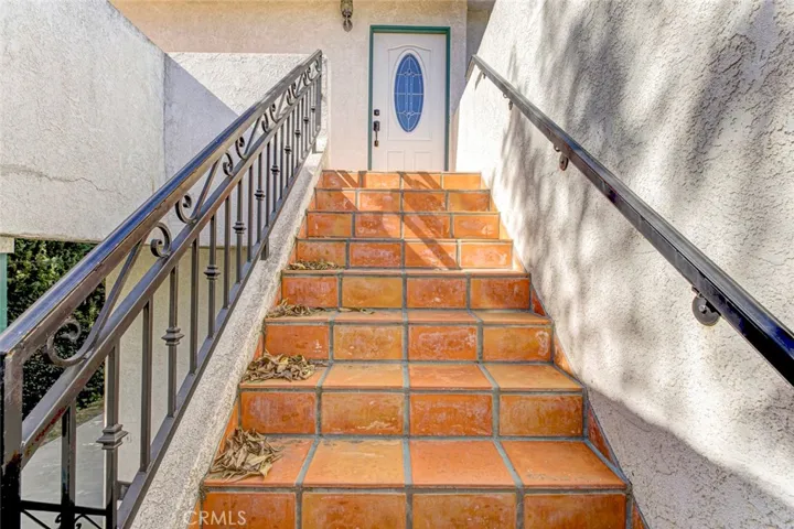 6648 Gaviota Avenue, Lake Balboa, California 91406