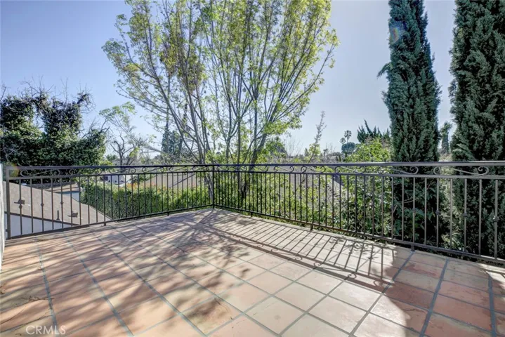 6648 Gaviota Avenue, Lake Balboa, California 91406