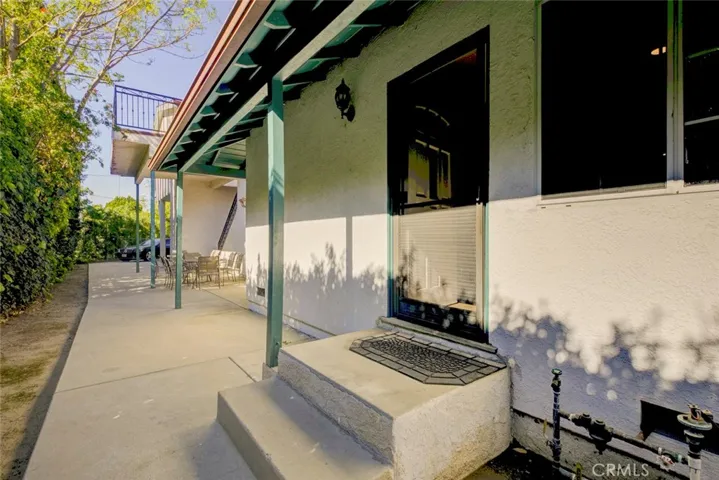 6648 Gaviota Avenue, Lake Balboa, California 91406