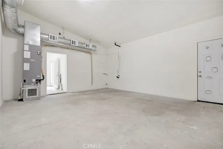 6648 Gaviota Avenue, Lake Balboa, California 91406