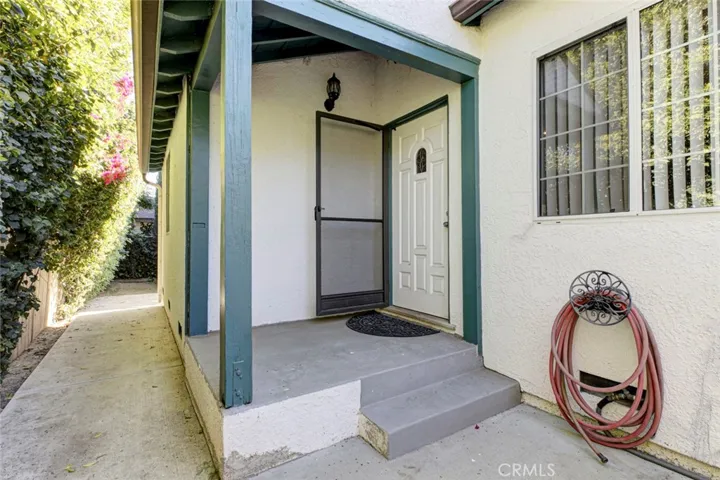 6648 Gaviota Avenue, Lake Balboa, California 91406