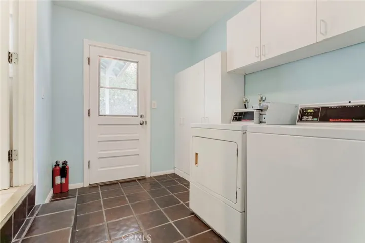 6648 Gaviota Avenue, Lake Balboa, California 91406