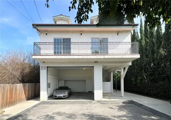6648 Gaviota Avenue, Lake Balboa, California 91406