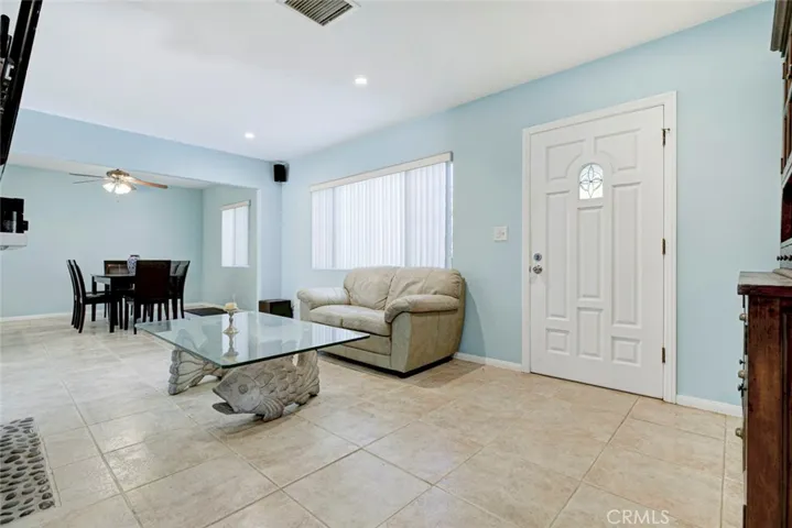 6648 Gaviota Avenue, Lake Balboa, California 91406