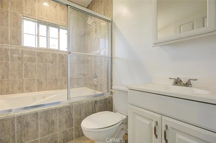 6648 Gaviota Avenue, Lake Balboa, California 91406