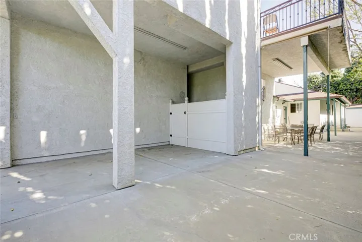 6648 Gaviota Avenue, Lake Balboa, California 91406