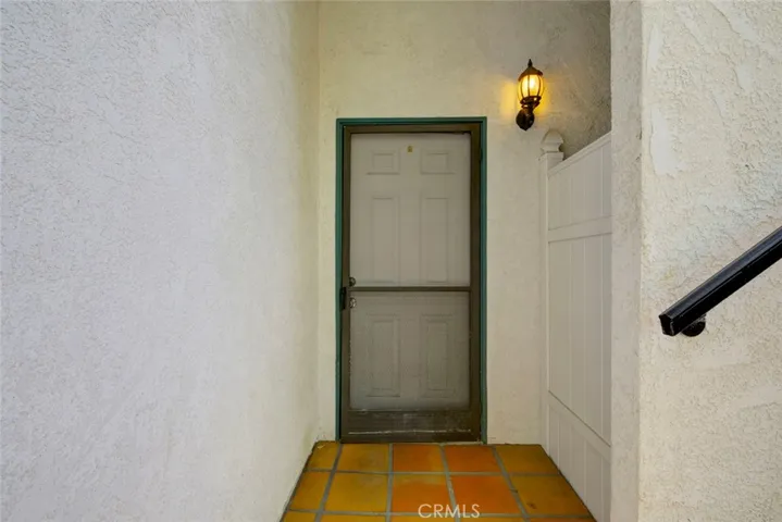 6648 Gaviota Avenue, Lake Balboa, California 91406