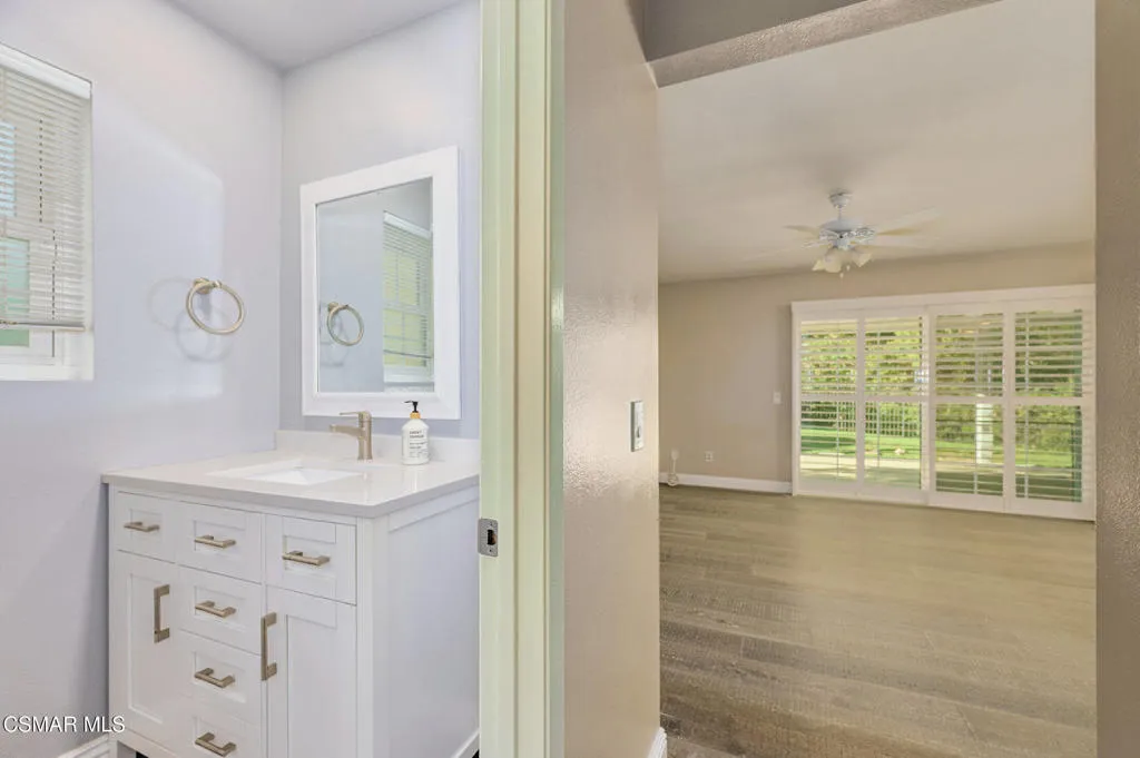 6058 Hedgewall Drive, Westlake Village, California 91362 home-pic-24