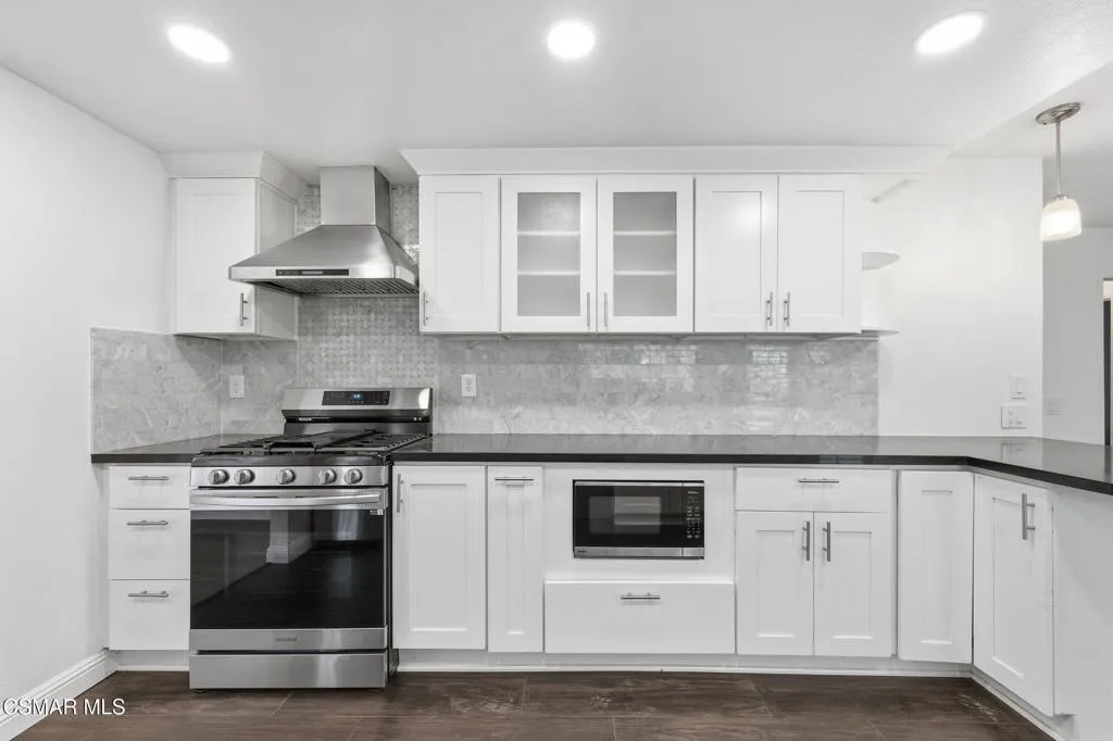 6058 Hedgewall Drive, Westlake Village, California 91362 home-pic-8