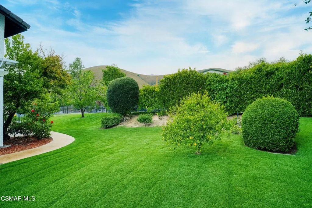 6058 Hedgewall Drive, Westlake Village, California 91362 home-pic-26