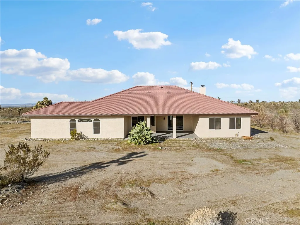 2425 Tokay, Phelan, California 92371 home-pic-39