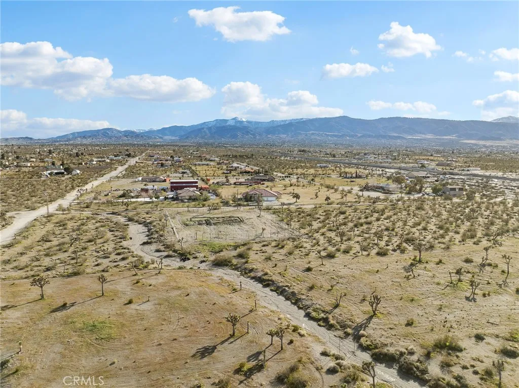 2425 Tokay, Phelan, California 92371 home-pic-49