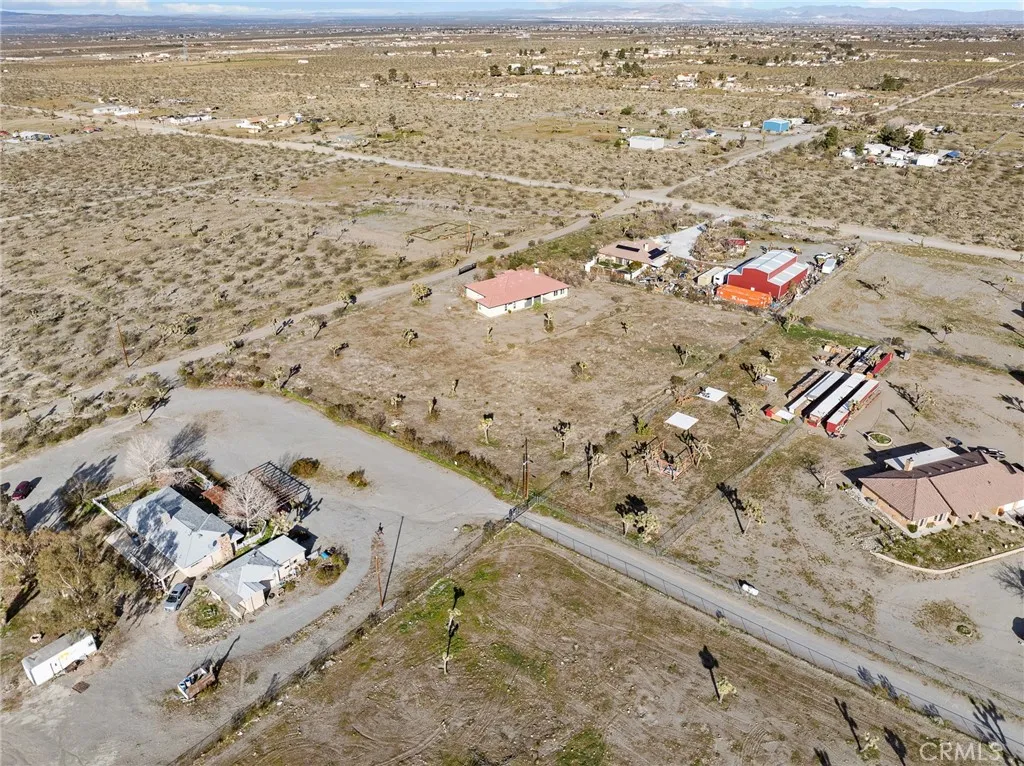 2425 Tokay, Phelan, California 92371 home-pic-47