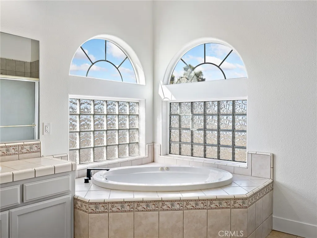 2425 Tokay, Phelan, California 92371 home-pic-25