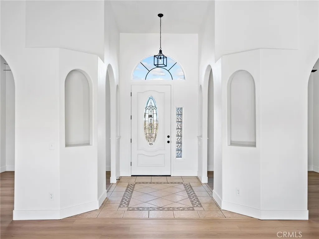 2425 Tokay, Phelan, California 92371 home-pic-1