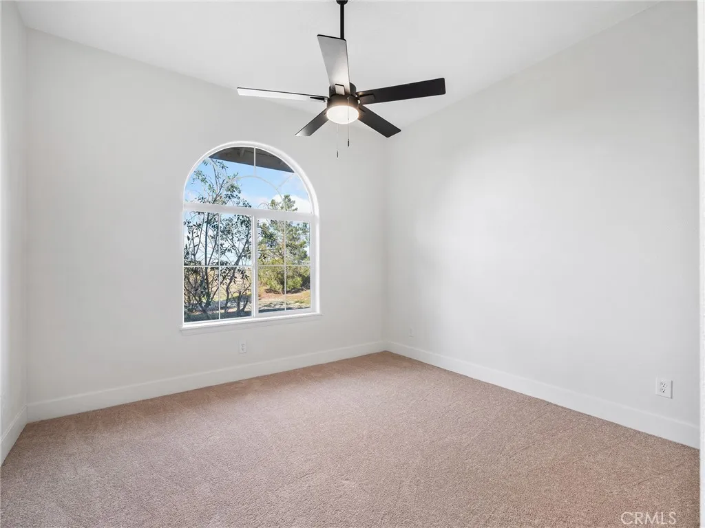 2425 Tokay, Phelan, California 92371 home-pic-33