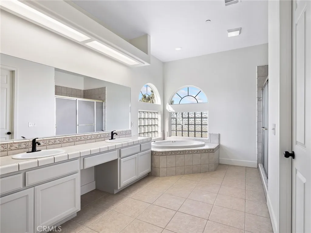 2425 Tokay, Phelan, California 92371 home-pic-24